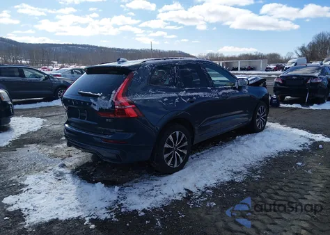 2024 Volvo Xc60 B5 Plus Dark Theme z USA, uszkodzony, nr VIN YV4L12RL5R1814913